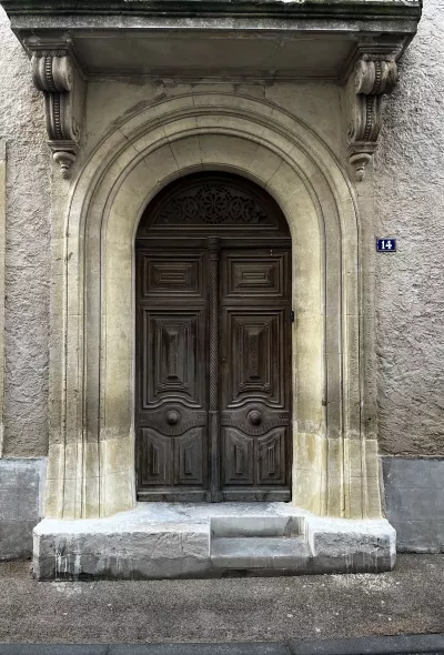 Sablage bois, restauration surfaces en bois à Nîmes et Montpellier 